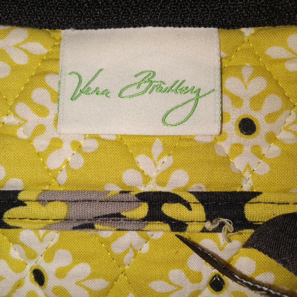 Retired like new 2010 Vera Bradley cross body shoulder bag - Picture 2 of 8